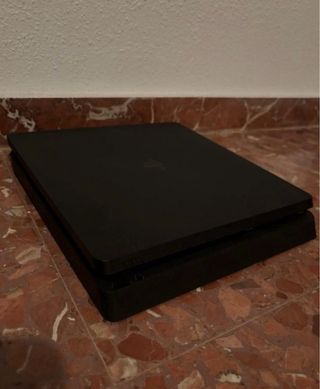 Consola Sony PS4 Slim Negra + Mando Rojo + Cables