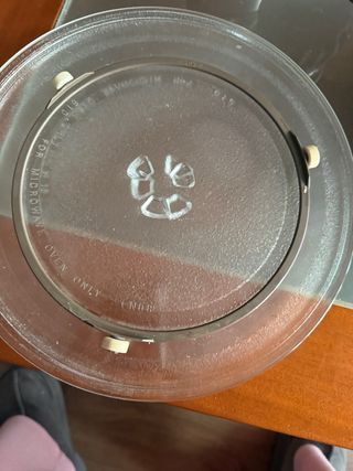 2 PLATOS DE MICROONDAS Y EL CARRITO DE RUEDAS