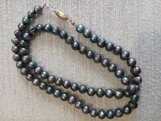 Collana Perle Grigie Chiusura Oro 750