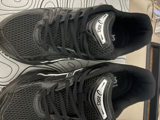 ASICS GEL-KAYANO 14 Negro/Plata