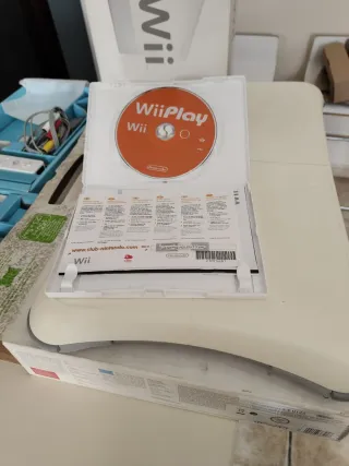 Consola Nintendo Wii + Balance Board + Mandos