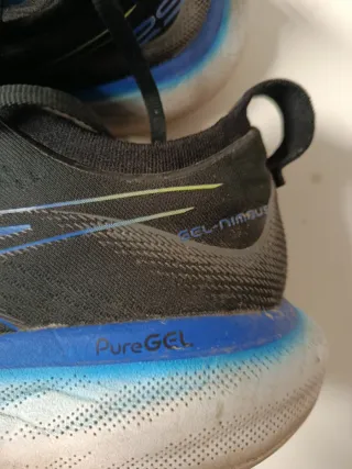 Zapatillas Asics PureGEL Nimbus  Negras y Azules .