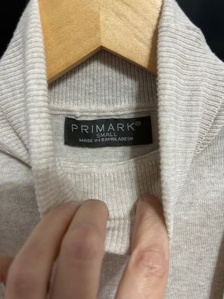 Jersey cuello alto beige Primark