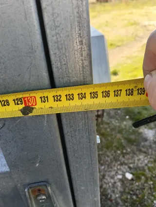 Remolque con tapa blanca