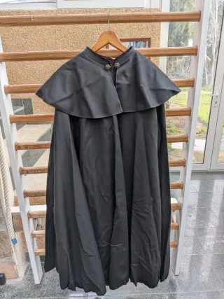 Capa Española Casa Seseña Negra Talla Única