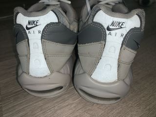 Zapatillas Nike Air Max Grises y Blancas