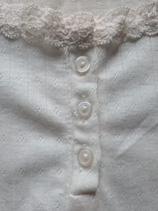 Camiseta Shein blanca con encaje Talla L