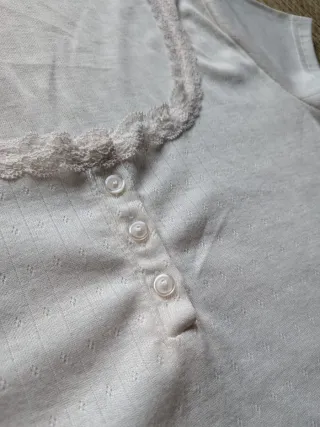 Camiseta Shein blanca con encaje Talla L