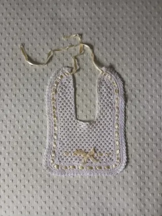 Lote 2 baberos crochet