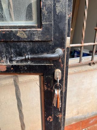 Puerta Hierro Exterior con Cerradura