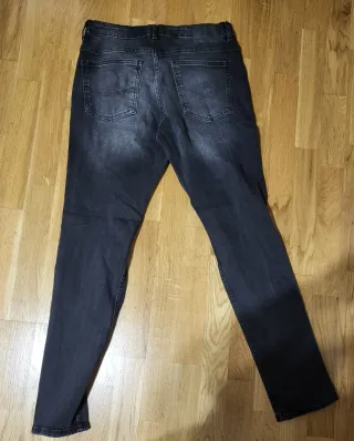 Vaqueros Pull&Bear negros  chico Talla 40