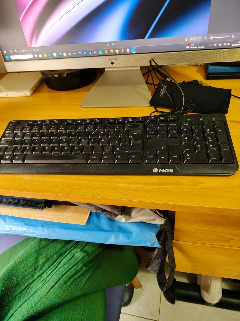 ASUS All-in-One Ryzen 7 16GB RAM afbeelding 3
