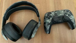 Auriculares Pulse 3D y Mando DualSense Camuflaje