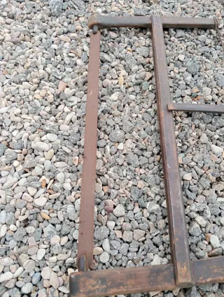 Serrucho antiguo de carpintero