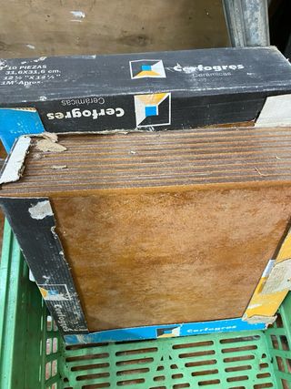 Baldosas y zócalos de cerámica