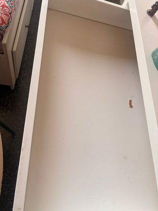 Escritorio con cajón