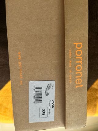 Sandalias de plataforma blanco y dorado (