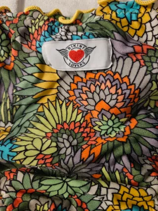 Bikini tropical mujer