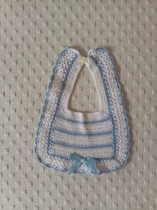Lote 3 baberos crochet
