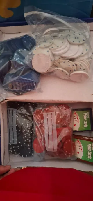 Juego de Póker con Fichas y Cartas