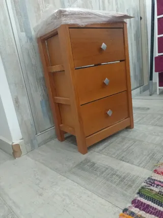 Mesita de noche madera maciza