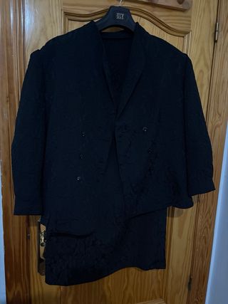 Traje negro mujer con falda