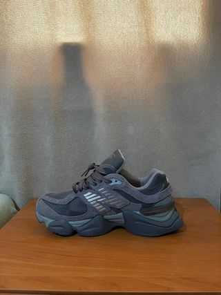 New Balance 9060 Gris nueva y sin uso