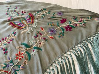 Mantoncillo flamenco verde antiguo.