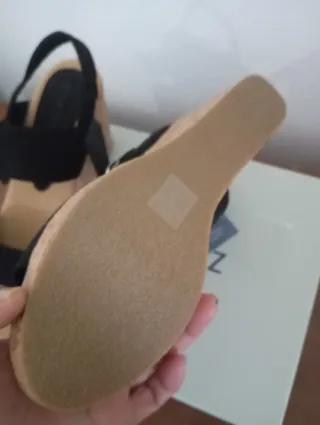 Sandalias Marypaz Negras y Beige Talla X