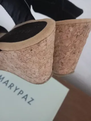 Sandalias Marypaz Negras y Beige Talla X
