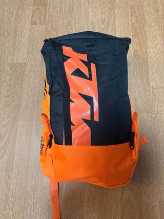 Mochila KTM Negra y Naranja