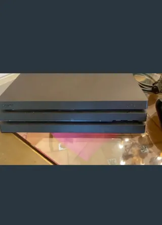 Consola PS4 Pro Negra + Mando y Cables