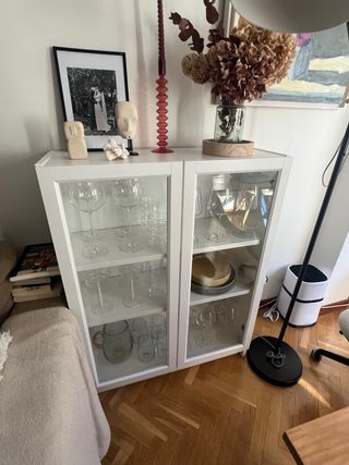 Vitrina Ikea Blanca y Cristal