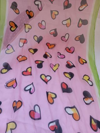 Foulard Moschino in seta con cuori