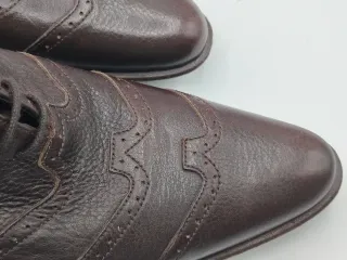 Zapatos de vestir Free Lance marrones