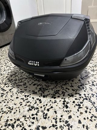 Maleta Givi Kymco AK Negra