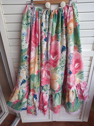 ZAGALEJO TRADICIONAL CON DELANTAL BEIGE