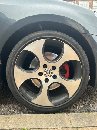 Llantas Detroit 18 pulgadas OEM.