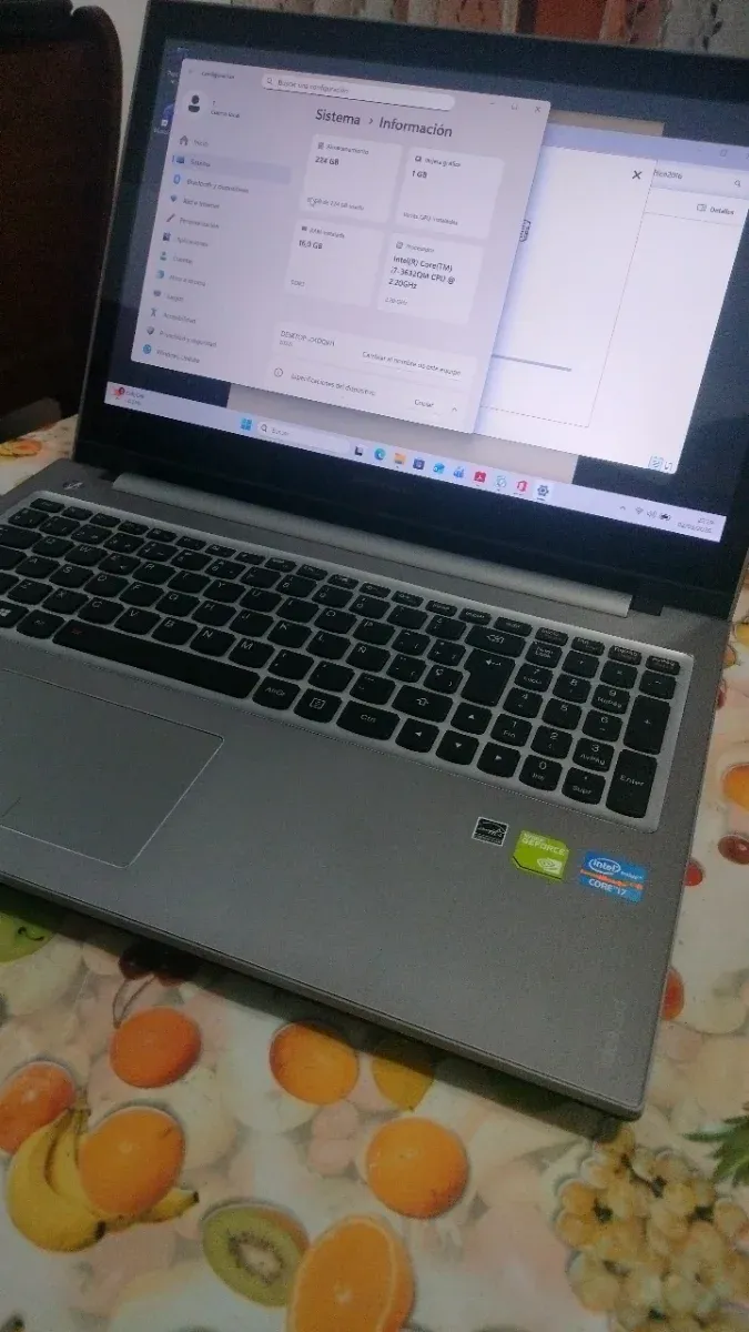 Lenovo  Touch Core i7 16RAM 256 SSD 15.6 afbeelding 4