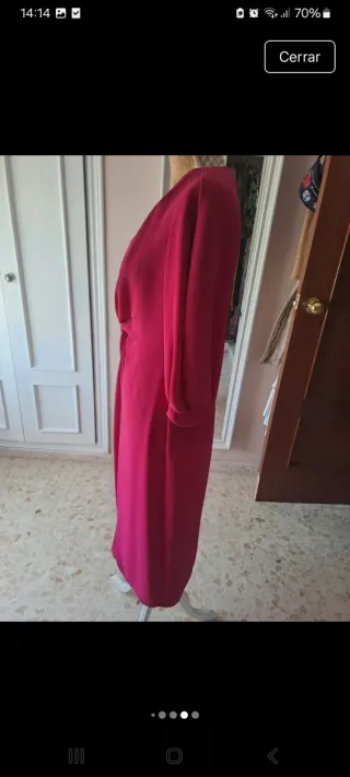 Traje de fiesta fucsia
