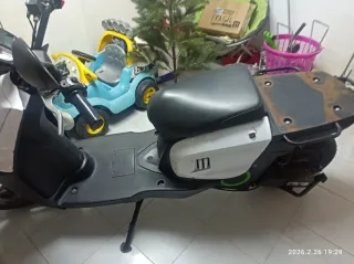 Moto Eléctrica Scooter Negra