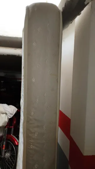 Colchón MUELLES 190x90 cm+regalo