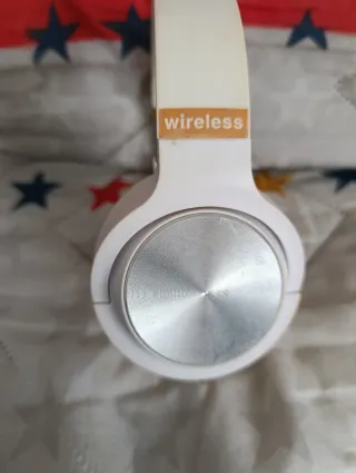 Auriculares Bluetooth Inalámbricos Blancos y Dorad