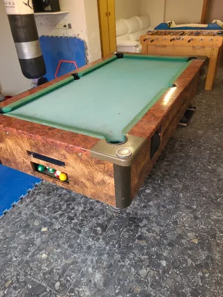 Billar americano automático con base de pizarra