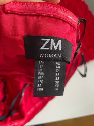 Vestido Rojo de Rosas