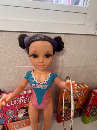 Nancy Clodett y colección de libros