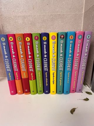 Nancy Clodett y colección de libros