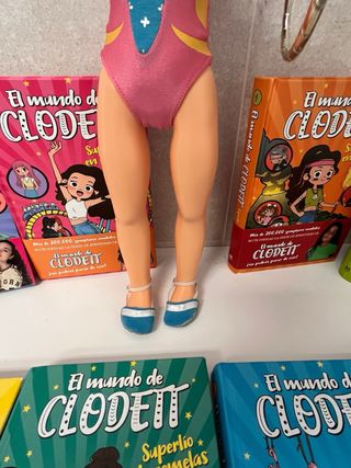 Nancy Clodett y colección de libros