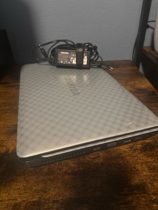 Portátil Toshiba Satellite L750/L755