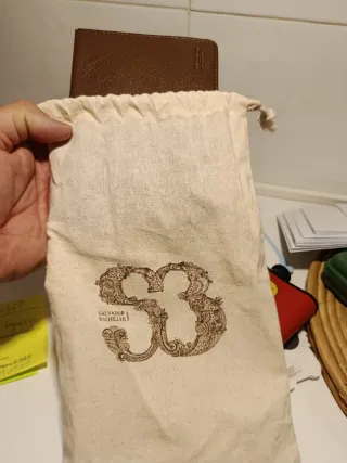 Cartera porta pasaporte y documentos